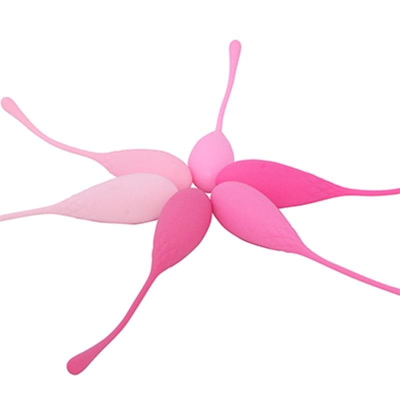 Boules de Kegel Adalet disposées en étoile pour montrer leur design