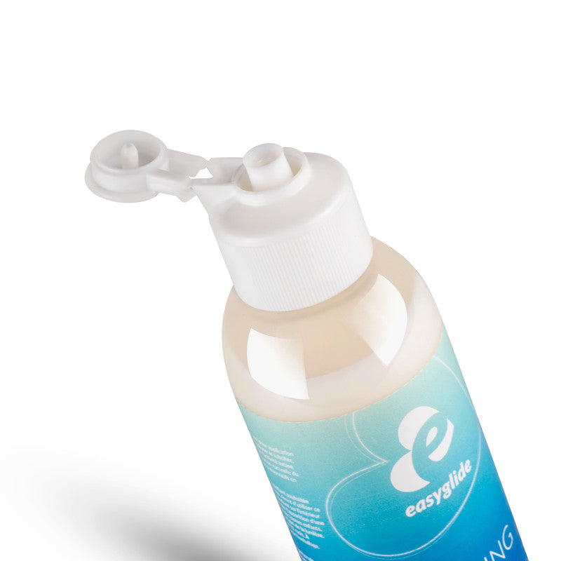 Lubrifiant Effet Froid de la marque EasyGlide, vue détaillé de l'ouverture du conteneur