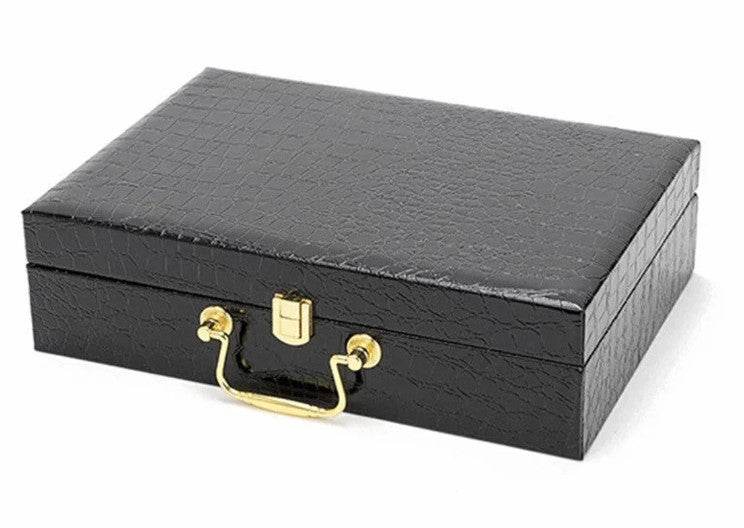 kit Coffret Bondage débutant 8 pièces noir rouge - Coffret BDSM - SM de la marque BLACKWOLF vue de la boite de rangement Kit BDSM