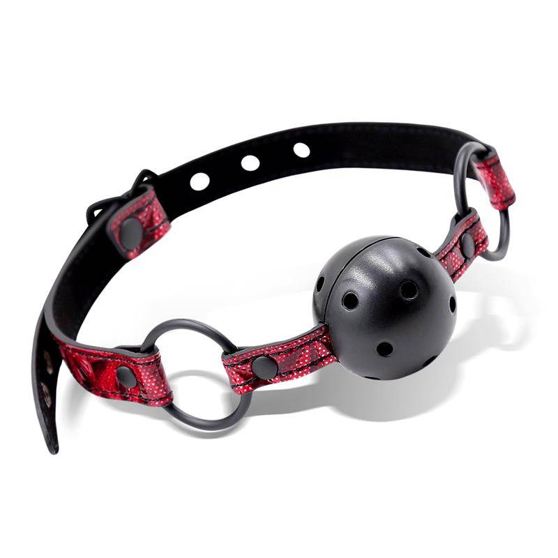 Gag Ball respirant cuir vegan rouge | Boule de Bâillon BDSM - SM Gag Ball respirable en cuir vegan de la gamme DIAMOND Line de la marque INTOYOU vue du gag ball