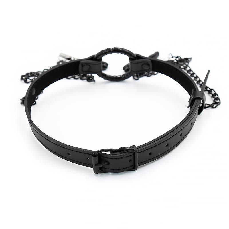 Bâillon Anneau avec pince à tétons |  Gag Ring BDSM - SM chaîne et collier en cuir vegan noir mat de la gamme Black SHADOW de la marque INTOYOU vue arrière du bâillon